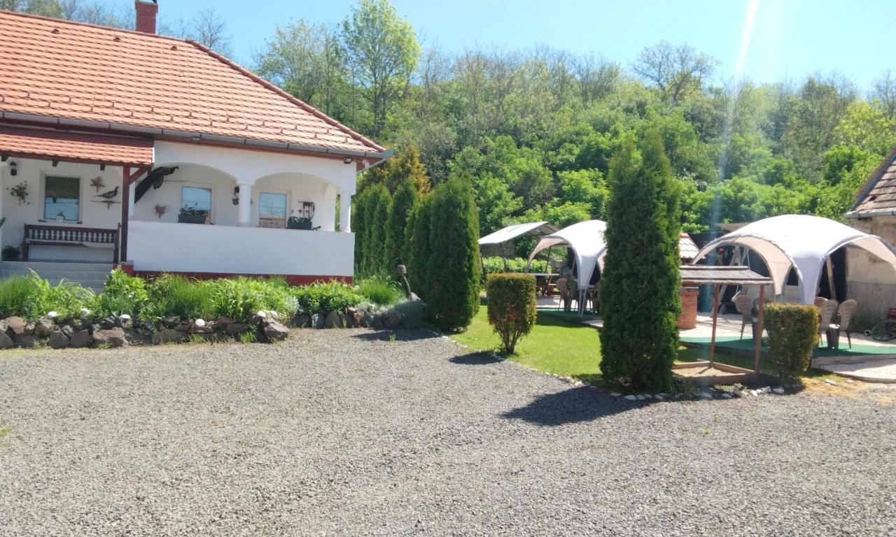 Harmony Vendeghaz Egerszalok Apartment Екстериор снимка