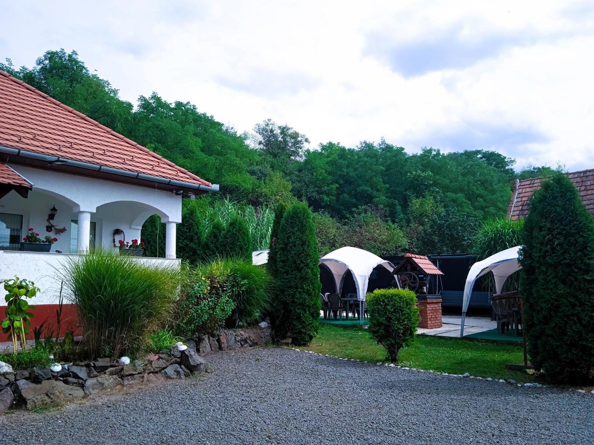 Harmony Vendeghaz Egerszalok Apartment Екстериор снимка