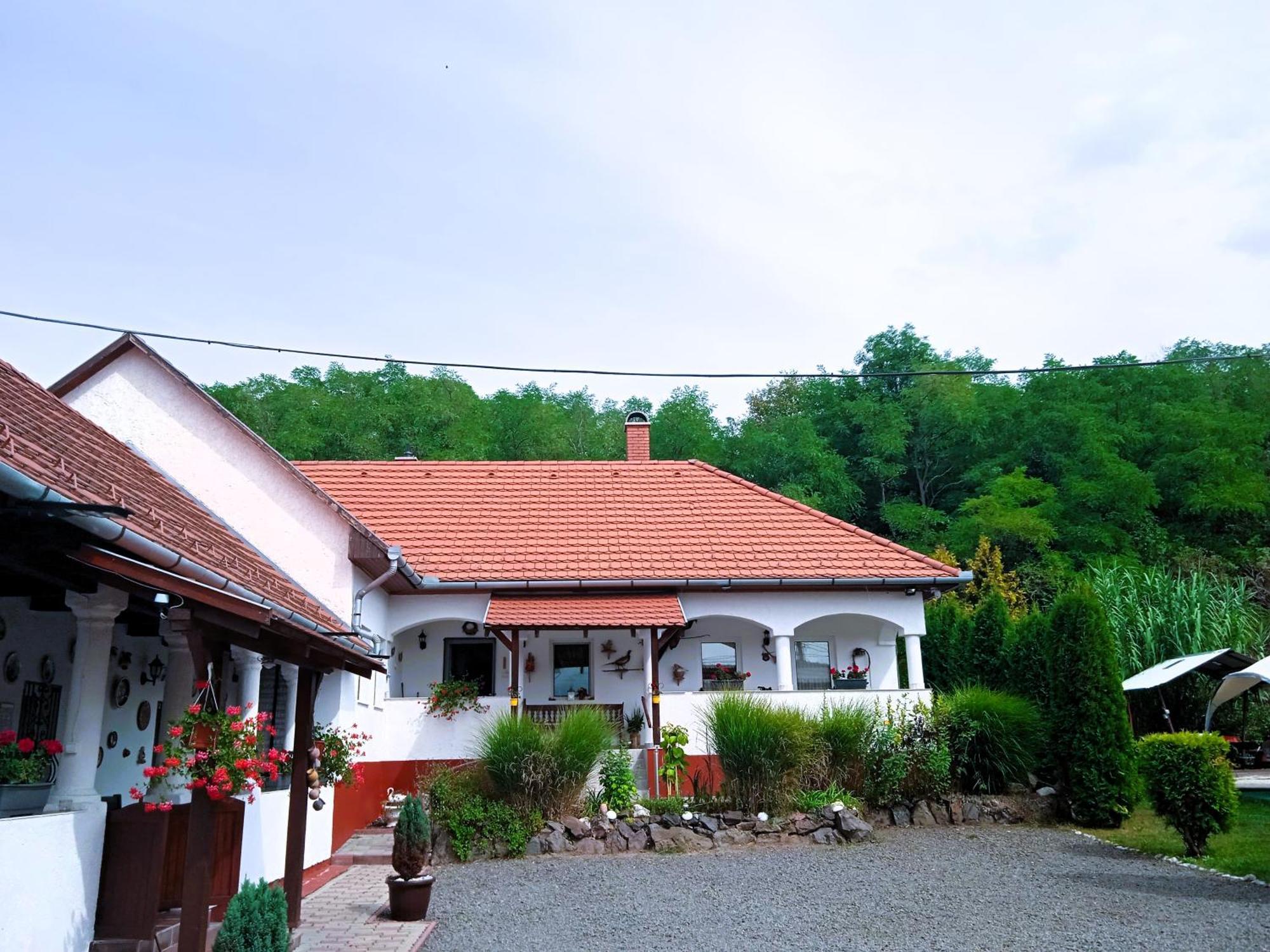 Harmony Vendeghaz Egerszalok Apartment Екстериор снимка