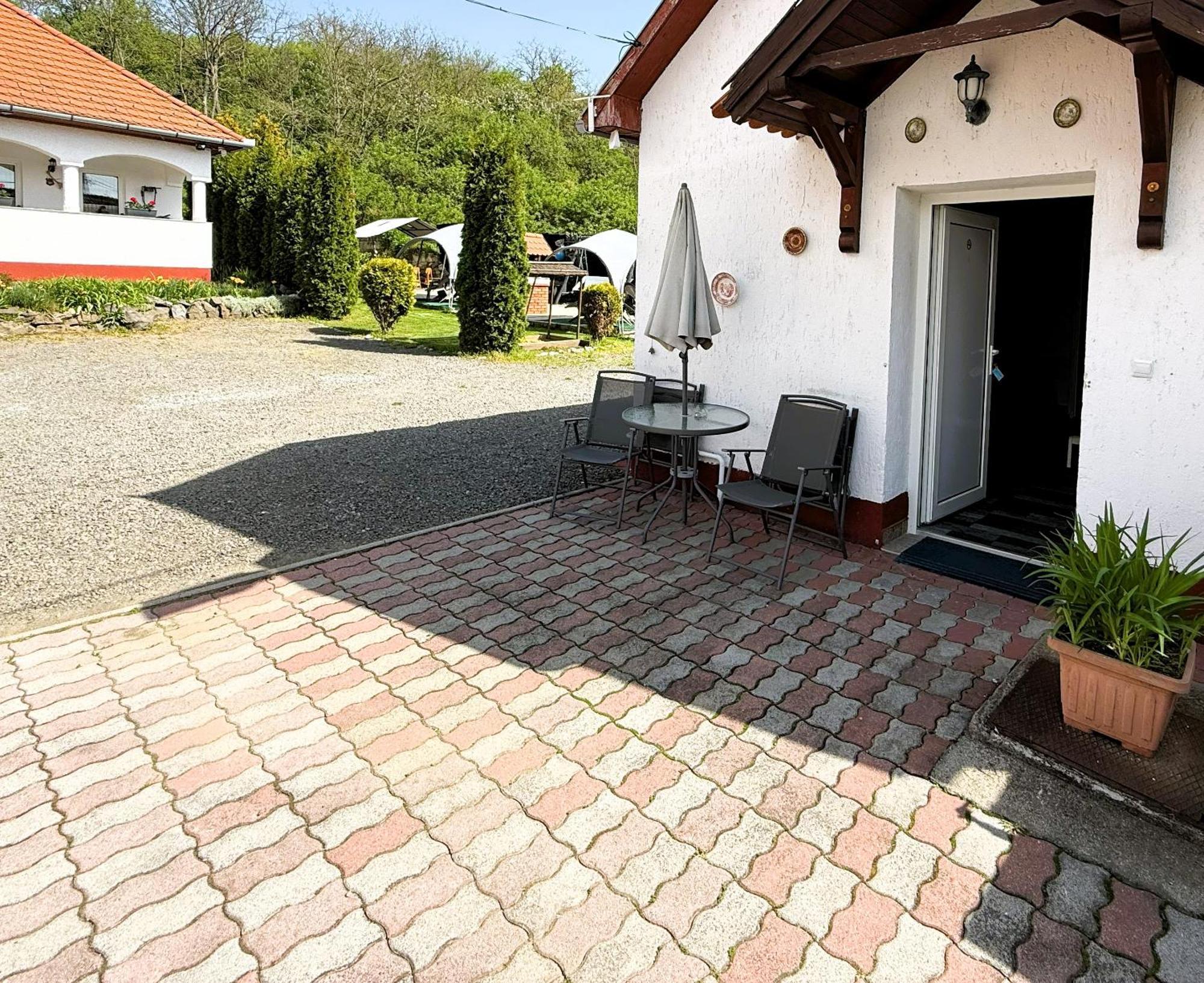 Harmony Vendeghaz Egerszalok Apartment Екстериор снимка